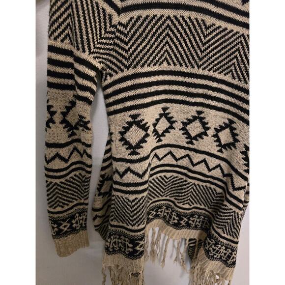 Anthro Blu Pepper Aztec Fringe Open Cardigan Size Large Black White Sweater - Picture 5 of 7